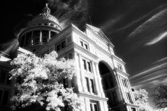 black and white photo of Texas Capitol building